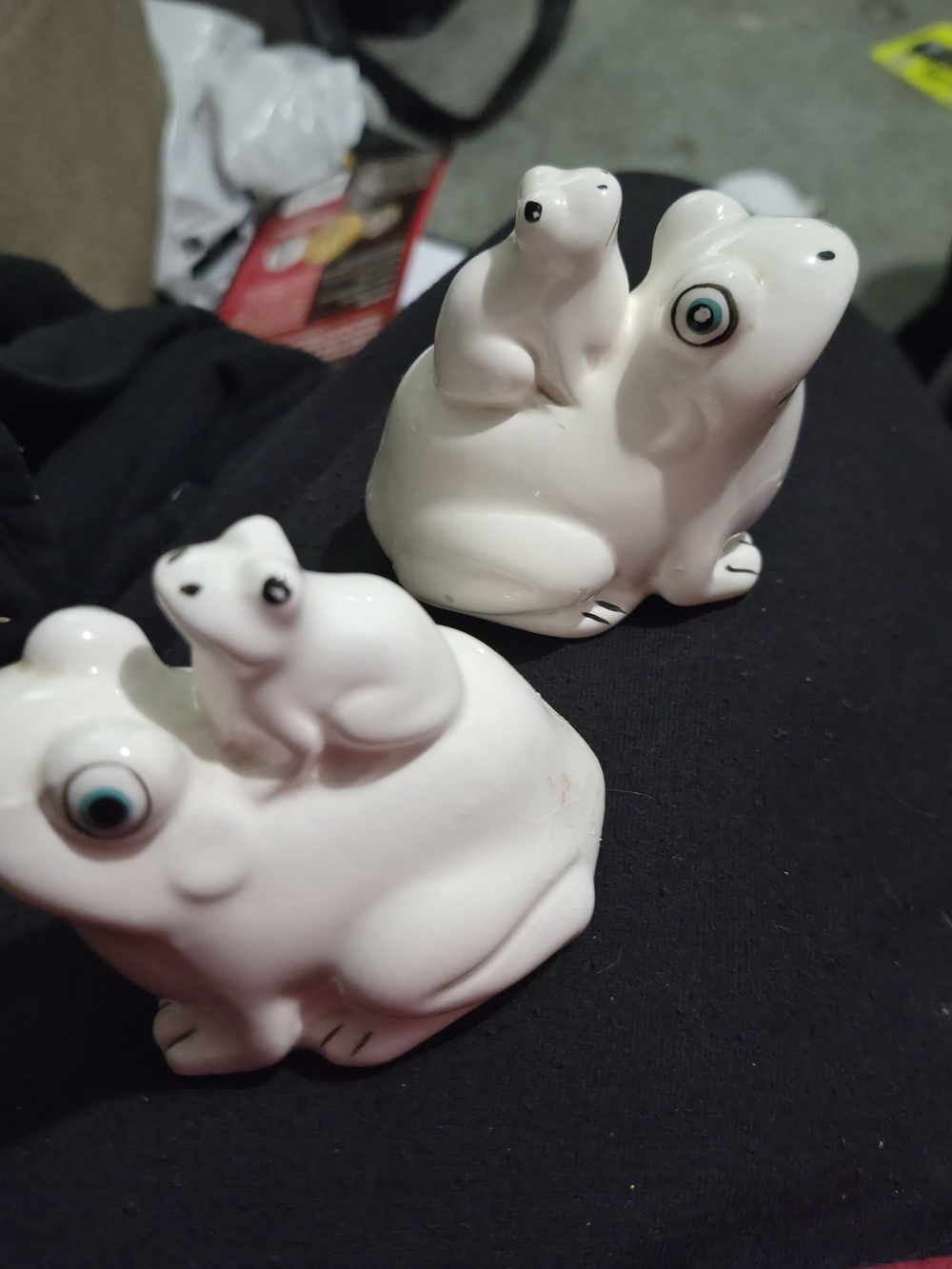 1980s Vintage Ceramic Frog Salt And Pepper Shakers Fitz and Floyd